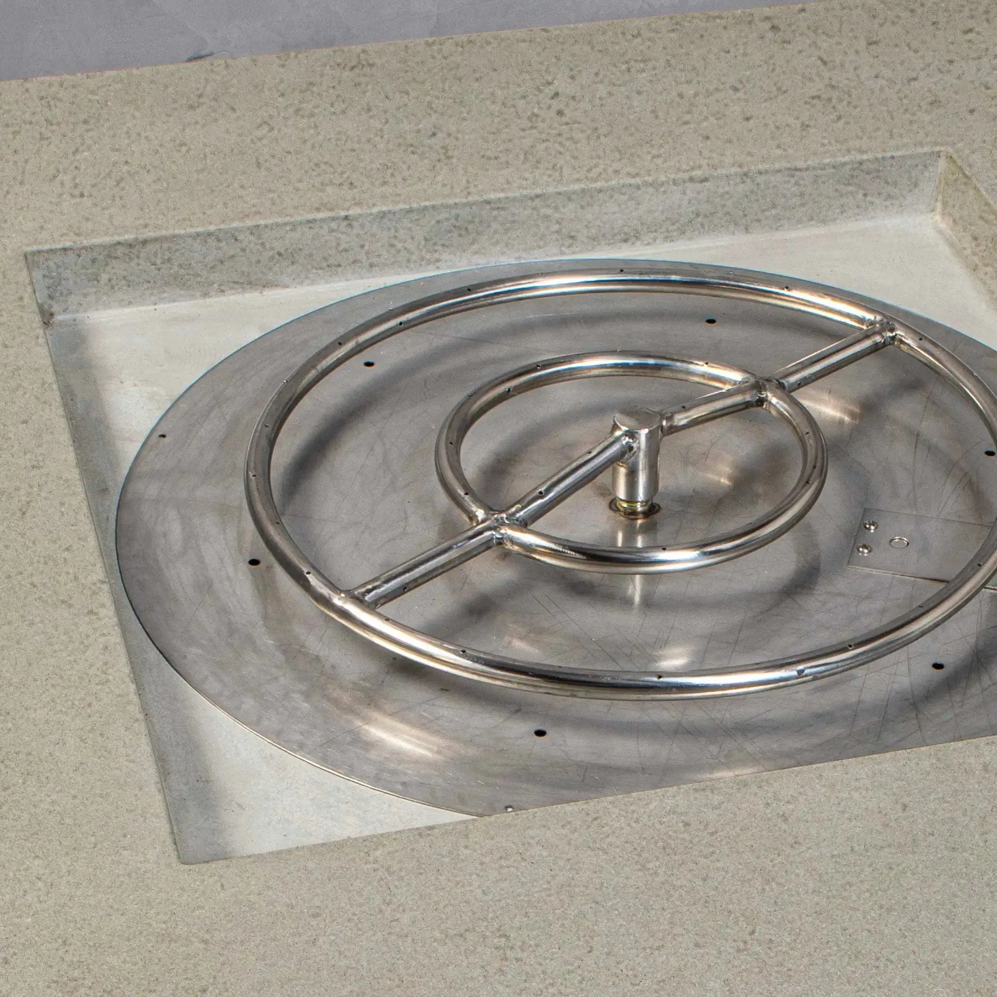Gravity - Rustic 36" W Beige Square Concrete CSA Electronic Ignition High/Low Propane Gas Fire Pit - SD-FP-TRAV-363616-BEIG-ELECCSAHL-LP by Starfire Designs